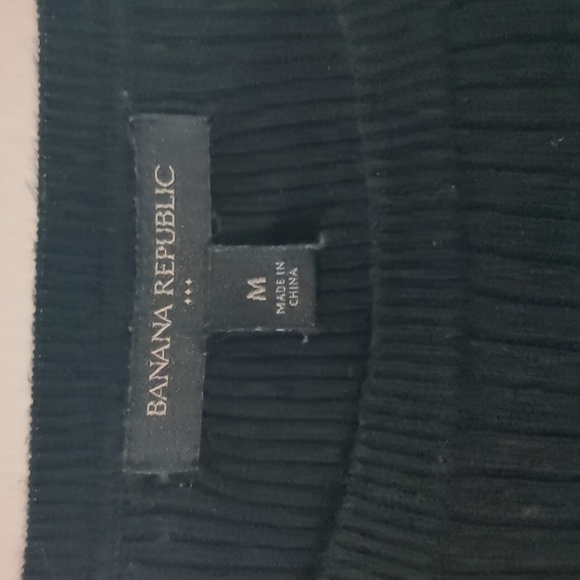 Banana Republic Factory Black sweater - Picture 2 of 5